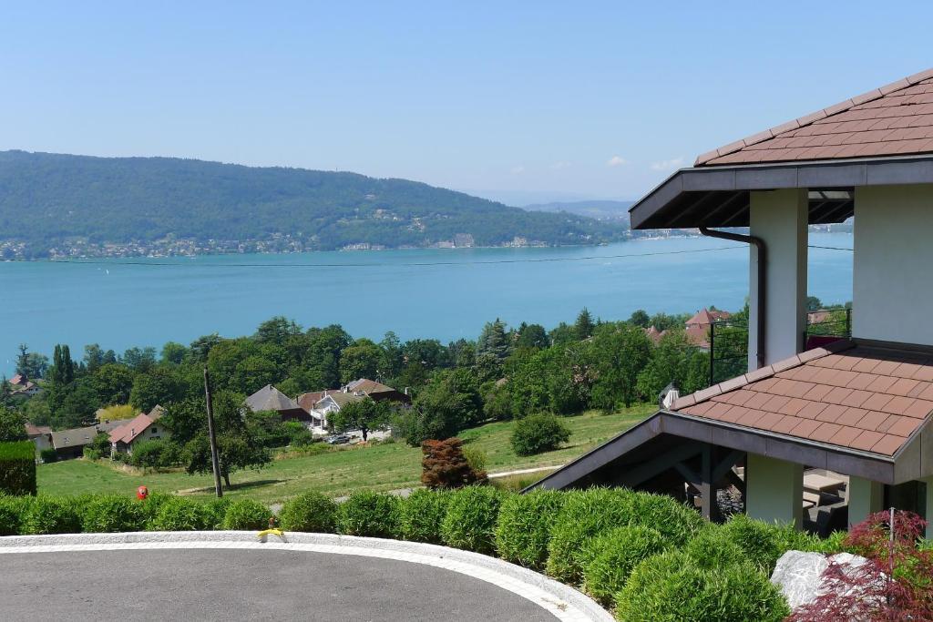 Le Clos Du Lac - Location De Chambres Veyrier-du-Lac Exteriér fotografie